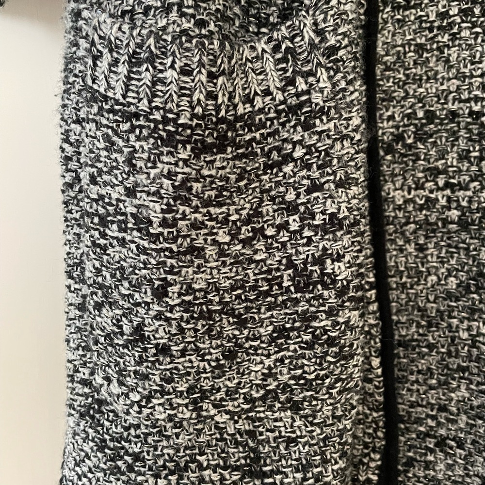 Color block sweater - Picture 2 of 5